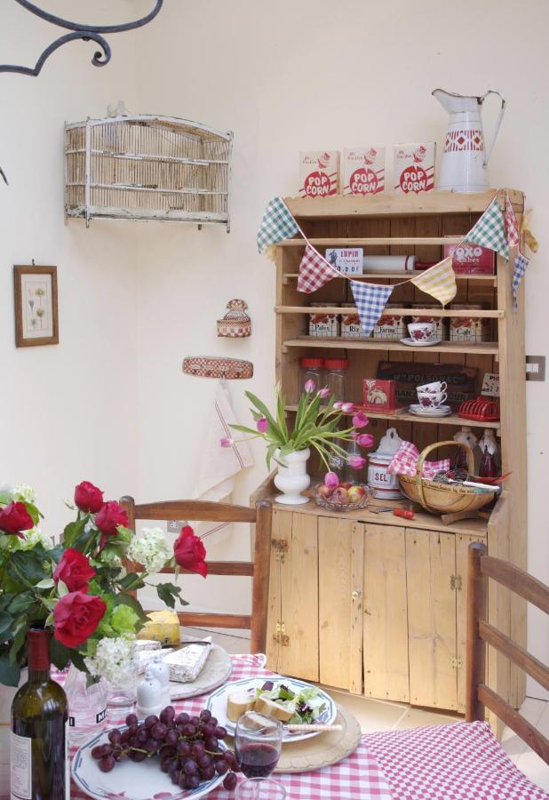 Fosse Farmhouse Holiday Cottages Chippenham  Dış mekan fotoğraf