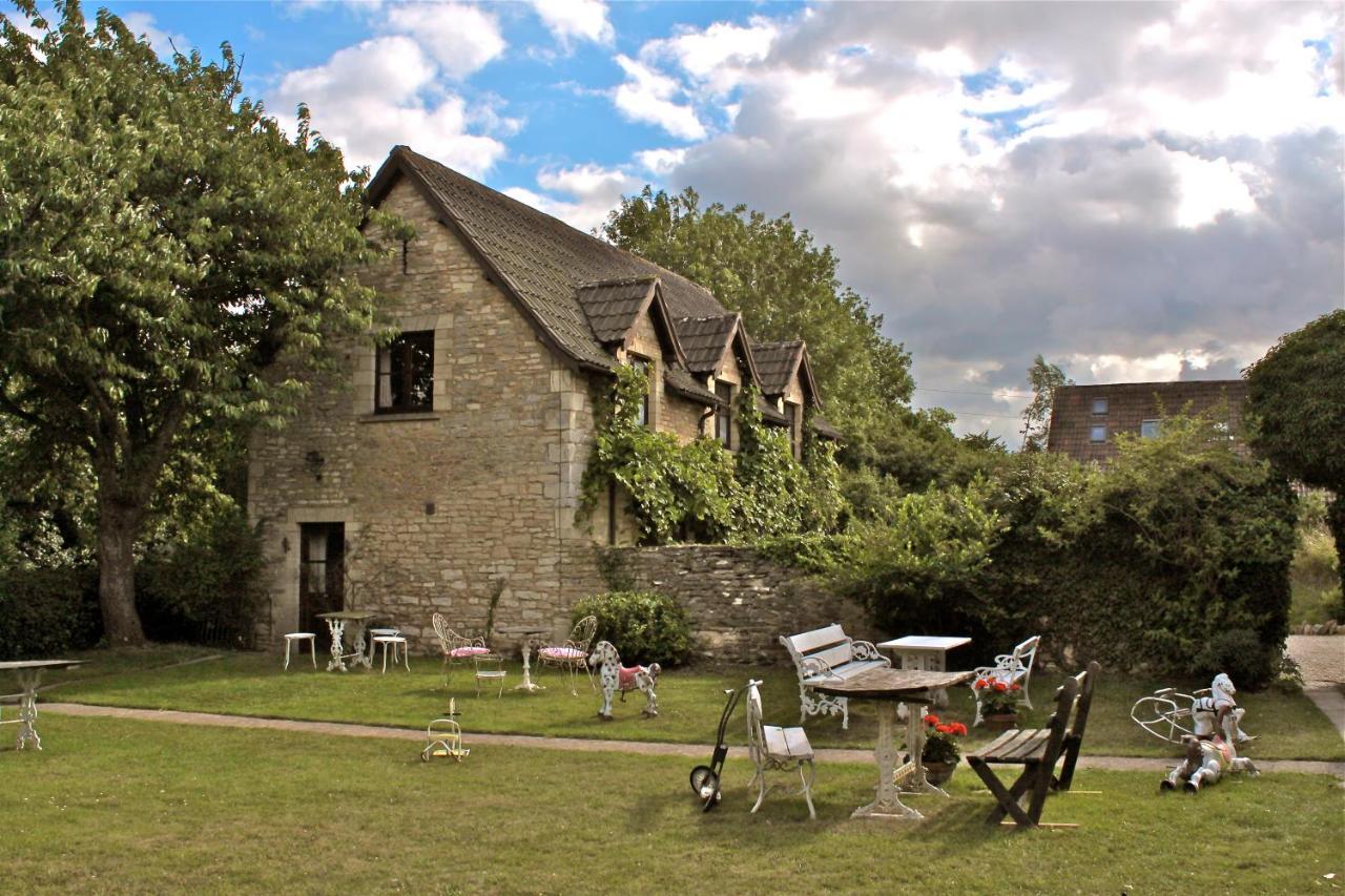 Fosse Farmhouse Holiday Cottages Chippenham  Dış mekan fotoğraf