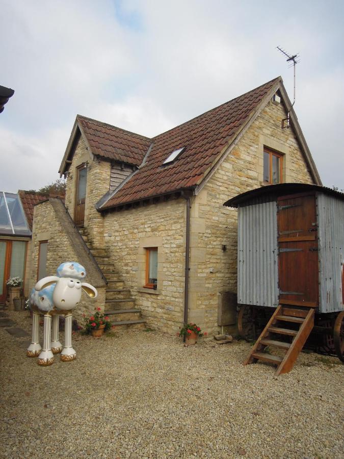 Fosse Farmhouse Holiday Cottages Chippenham  Dış mekan fotoğraf
