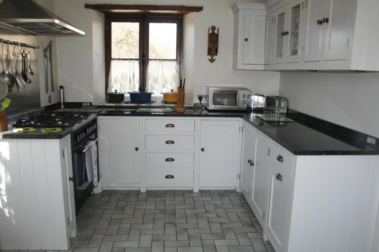 Fosse Farmhouse Holiday Cottages Chippenham  Dış mekan fotoğraf